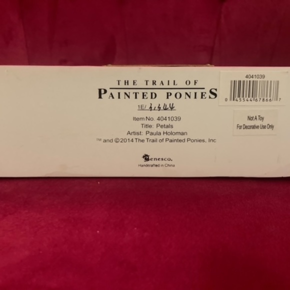 Enesco Trail of Painted Ponies “Petals” Stone Resin Horse Figurine with Box - Picture 3 of 5
